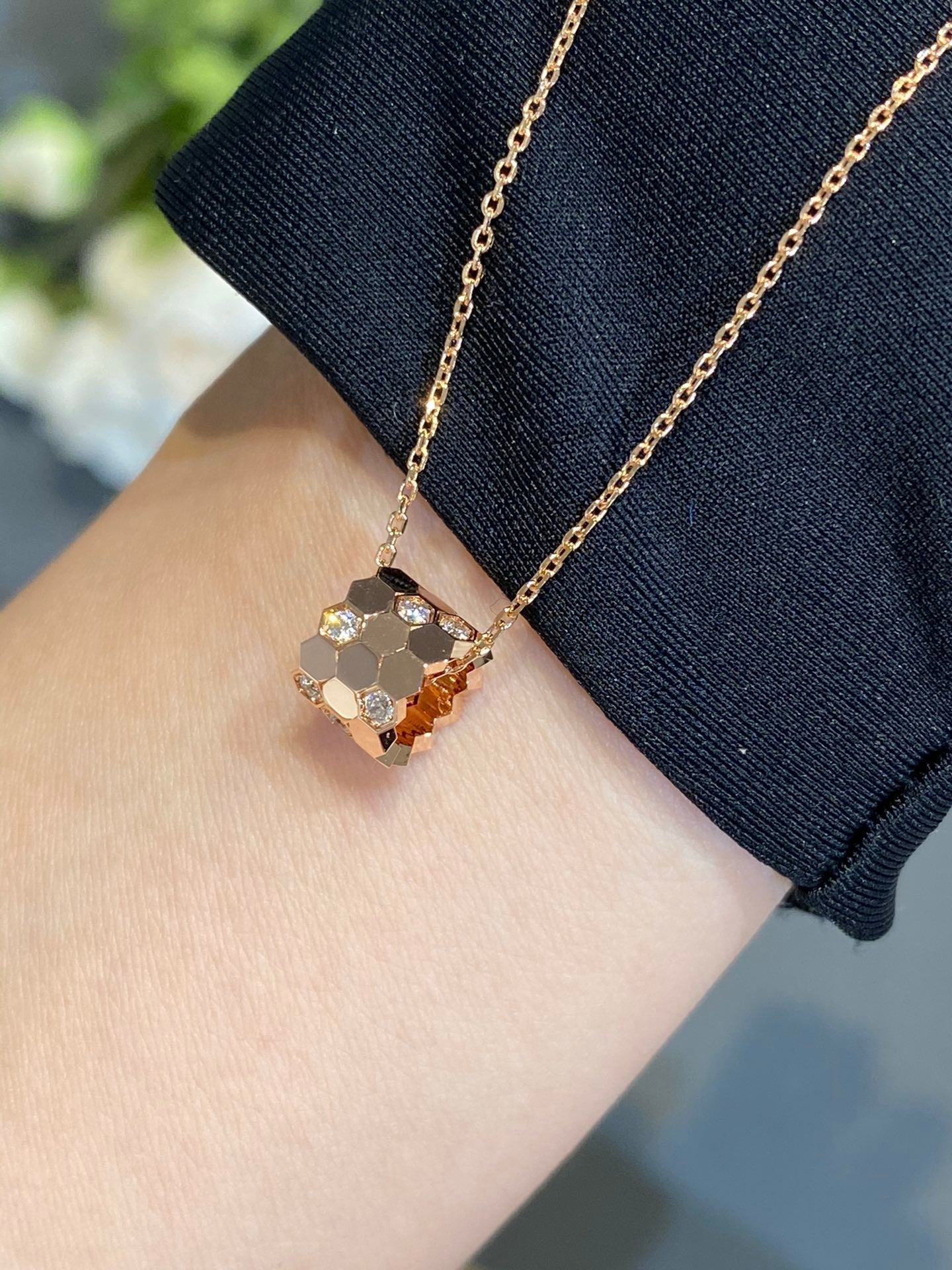 [LUXORA]BEE LOVE DIAMOND NECKLACE