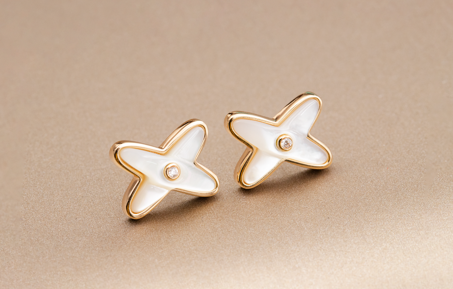 [LUXORA]JEUX DE WHITE MOP PINK GOLD DIAMOND EARRINGS