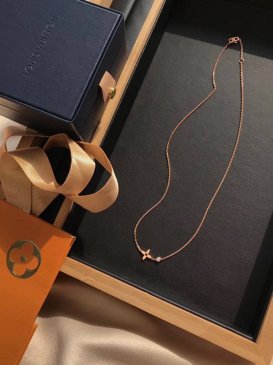 [LUXORA]BLOSSOM PENDANT PINK GOLD AND DIAMOND