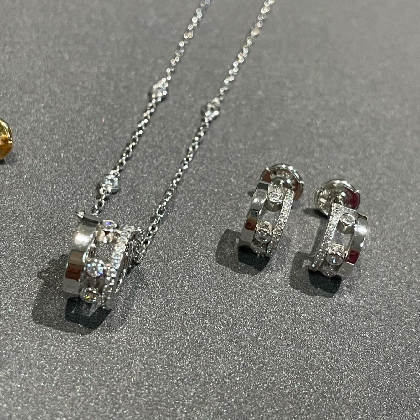 [LUXORA]CHAIN MOVE ROMANE PEDAND NECKLACE