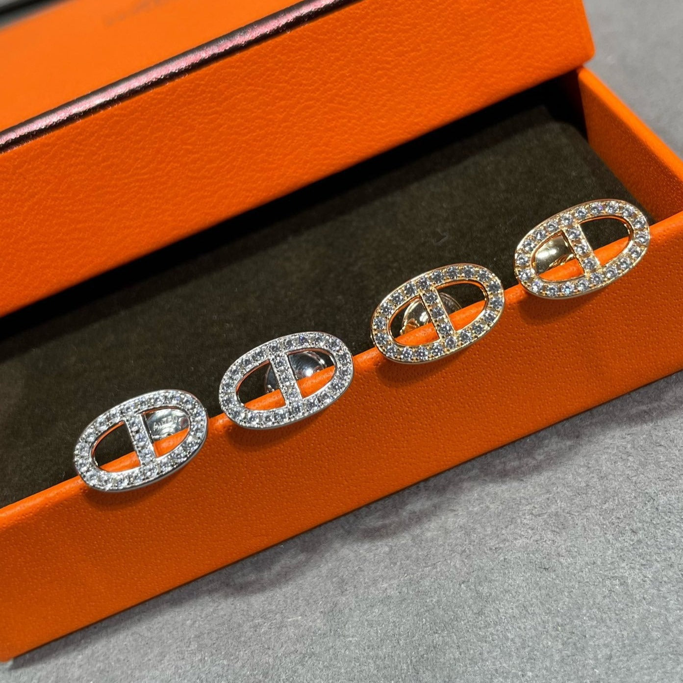 [LUXORA]HM FULL DIAMOND PIG NOSE STUD EARRINGS