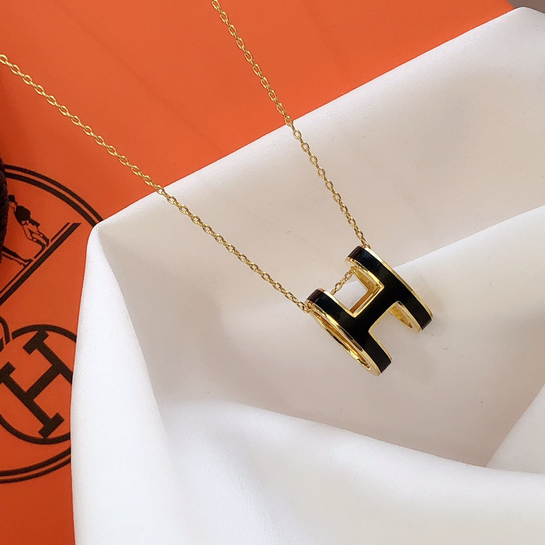 [LUXORA]HM CLIC BLACK ENAMEL GOLD NECKLACE