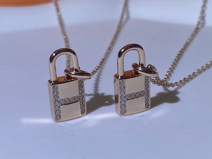 [LUXORA]HM ADVANCED NICHE LOCK HEAD NECKLACE DIAMONDS