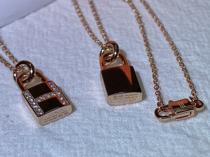 [LUXORA]HM ADVANCED NICHE LOCK HEAD NECKLACE DIAMONDS