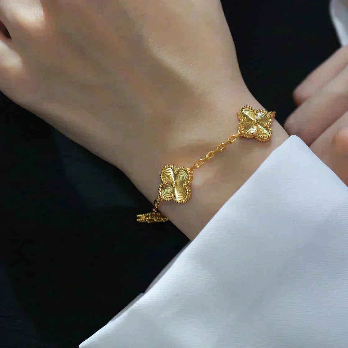 [LUXORA] CLOVER 5 MOTIF LASER BRACELET COLLECTION