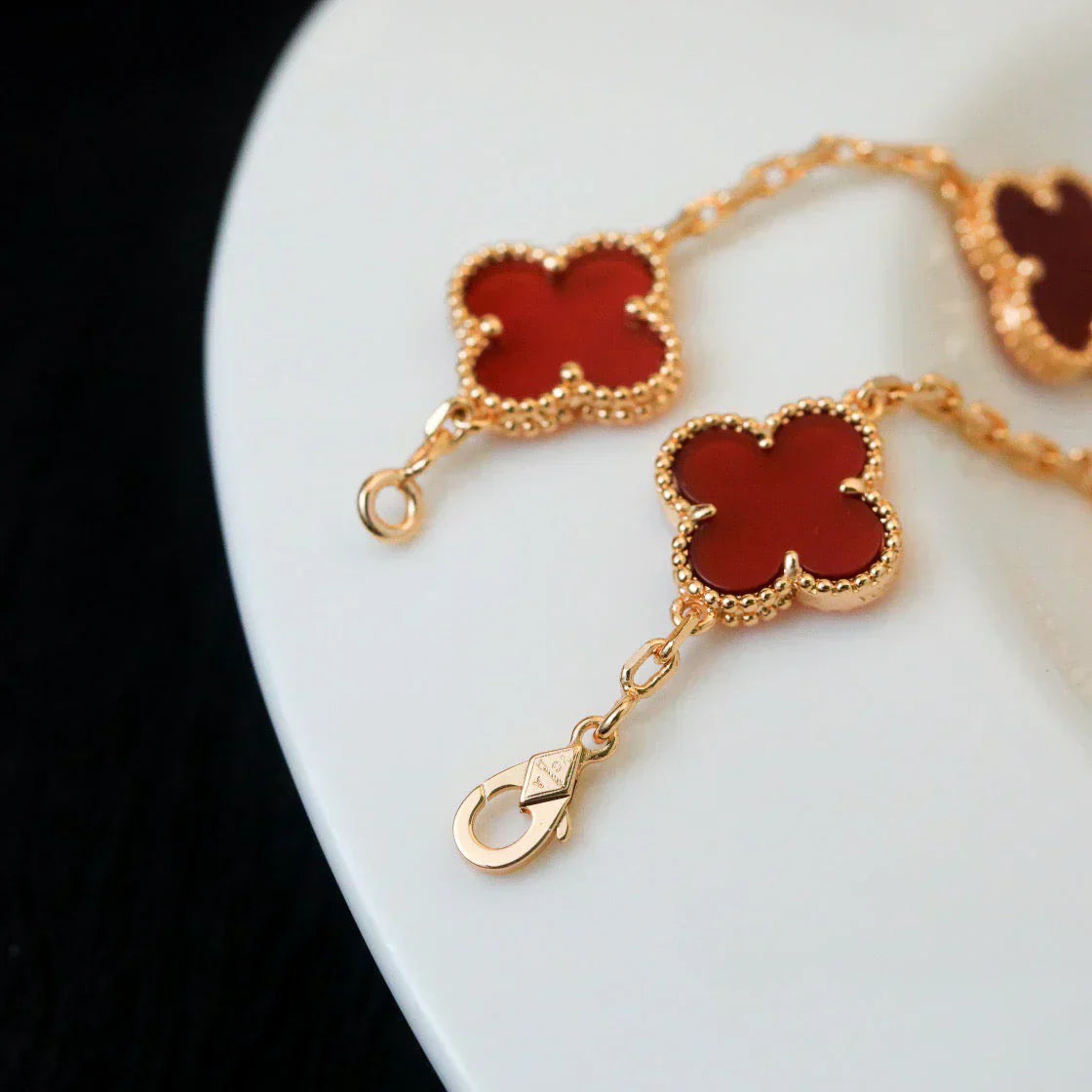[LUXORA] CLOVER 5 MOTIF RED CORNELIAN BRACELET COLLECTION
