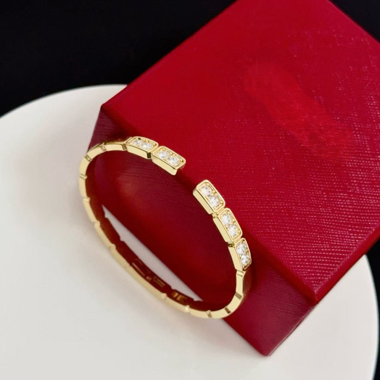 [LUXORA jewelrys]LOVE DIAMOND OPEN  BRACELET