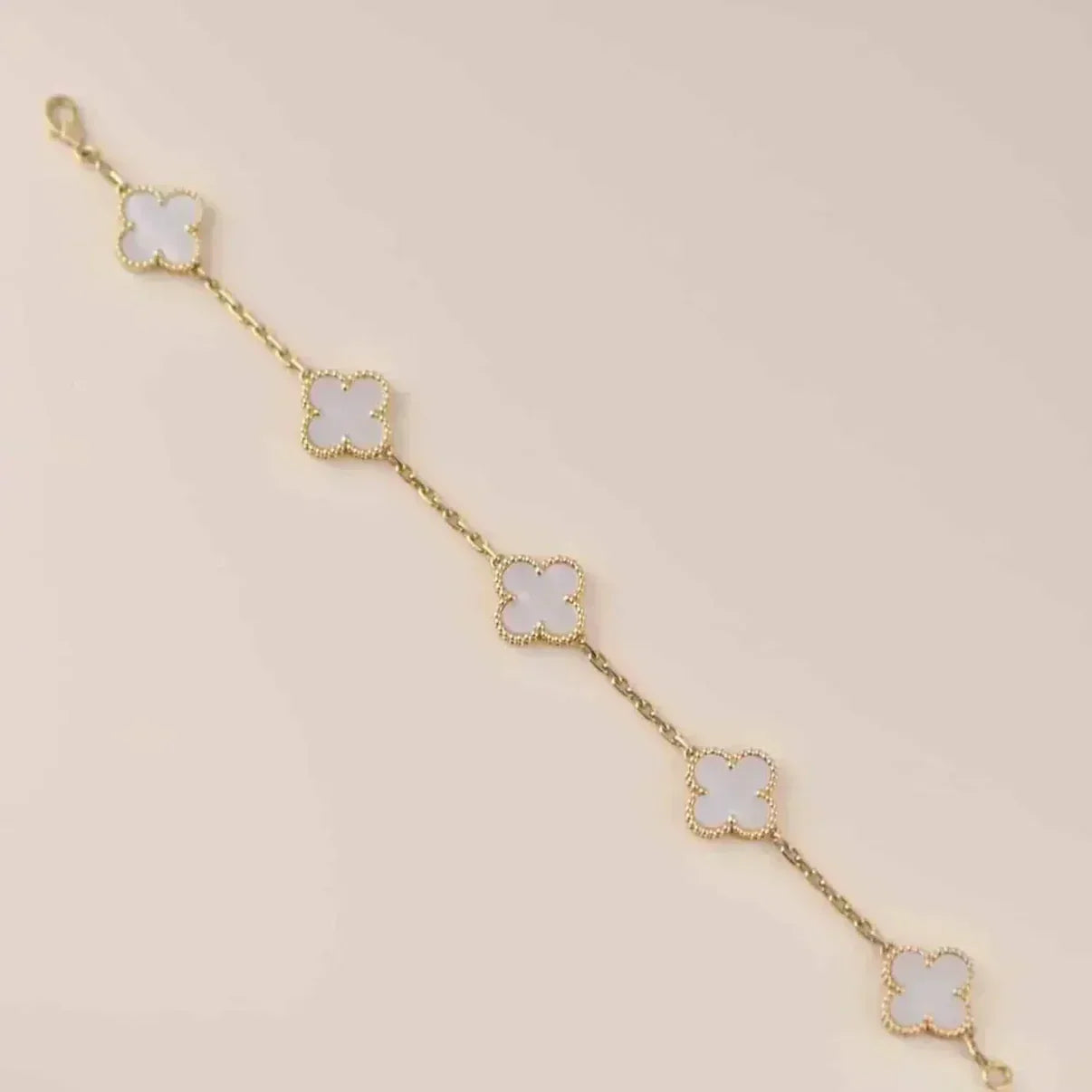 [LUXORA]CLOVER WHITE PEARL MOP 5 MOTIF BRACELET COLLECTION
