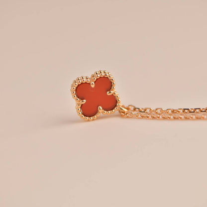 [LUXORA]CLOVER MINI 9.5MM WHITE CARNELIANS NECKLACE