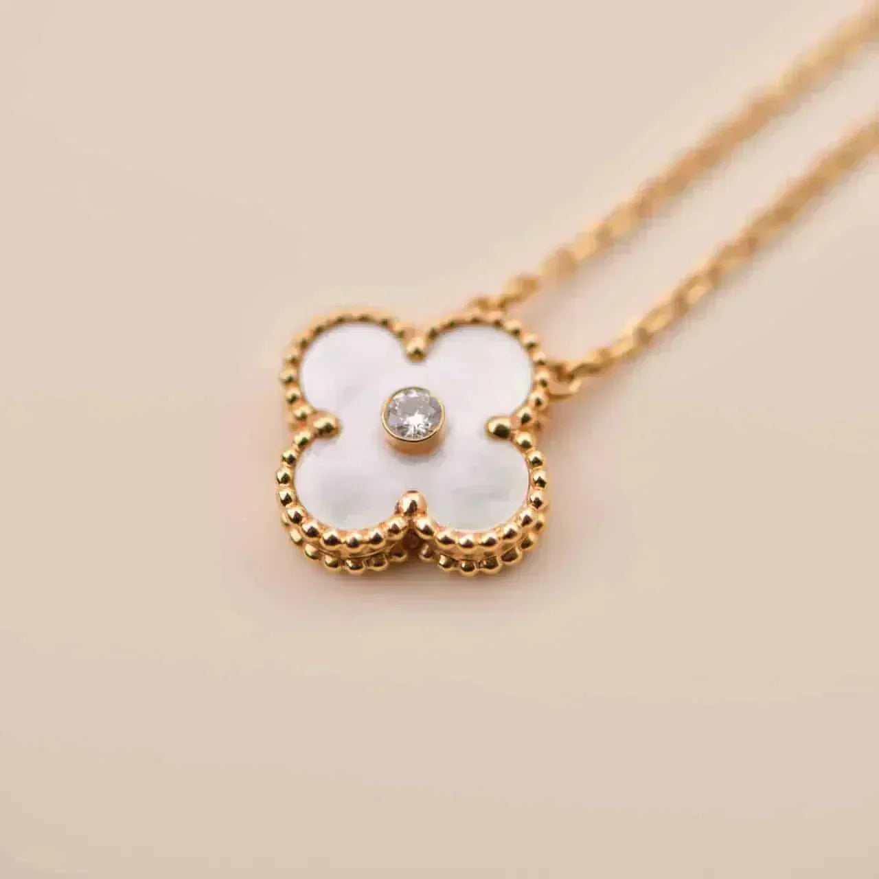 [LUXORA]CLOVER 15MM DIAMOND WHITE FRITILLARIA NECKLACE