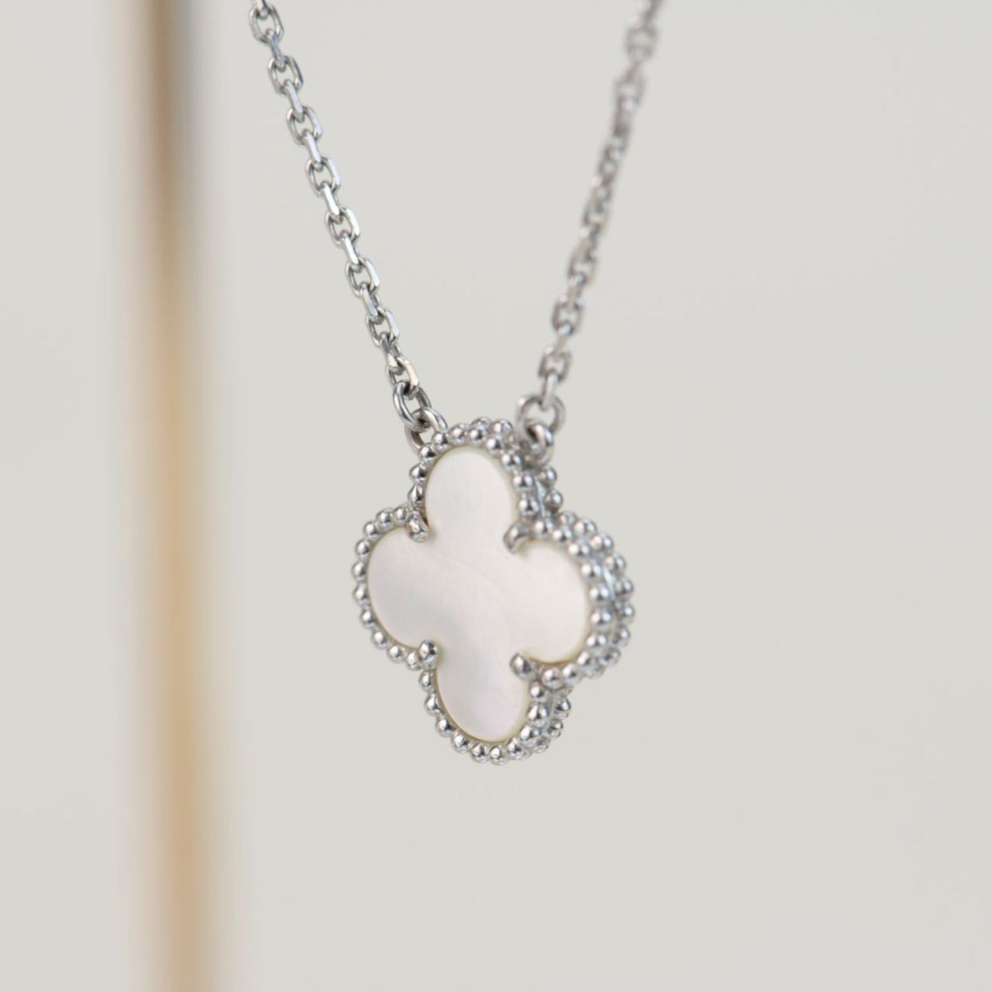 [LUXORA]CLOVER  15MM WHITE MOTHER-OF-PEARL SILVER