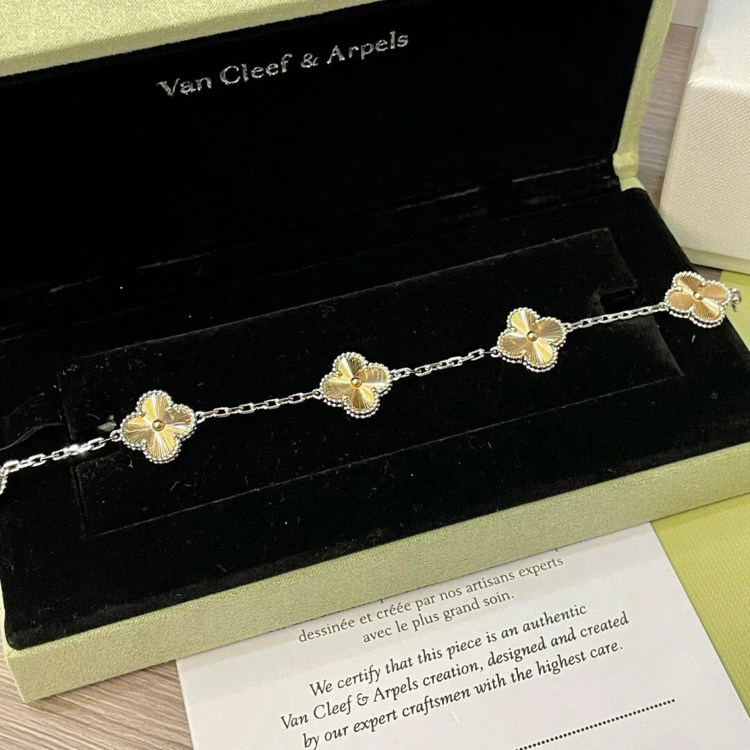 [LUXORA] CLOVER 5 MOTIF LASER BRACELET COLLECTION