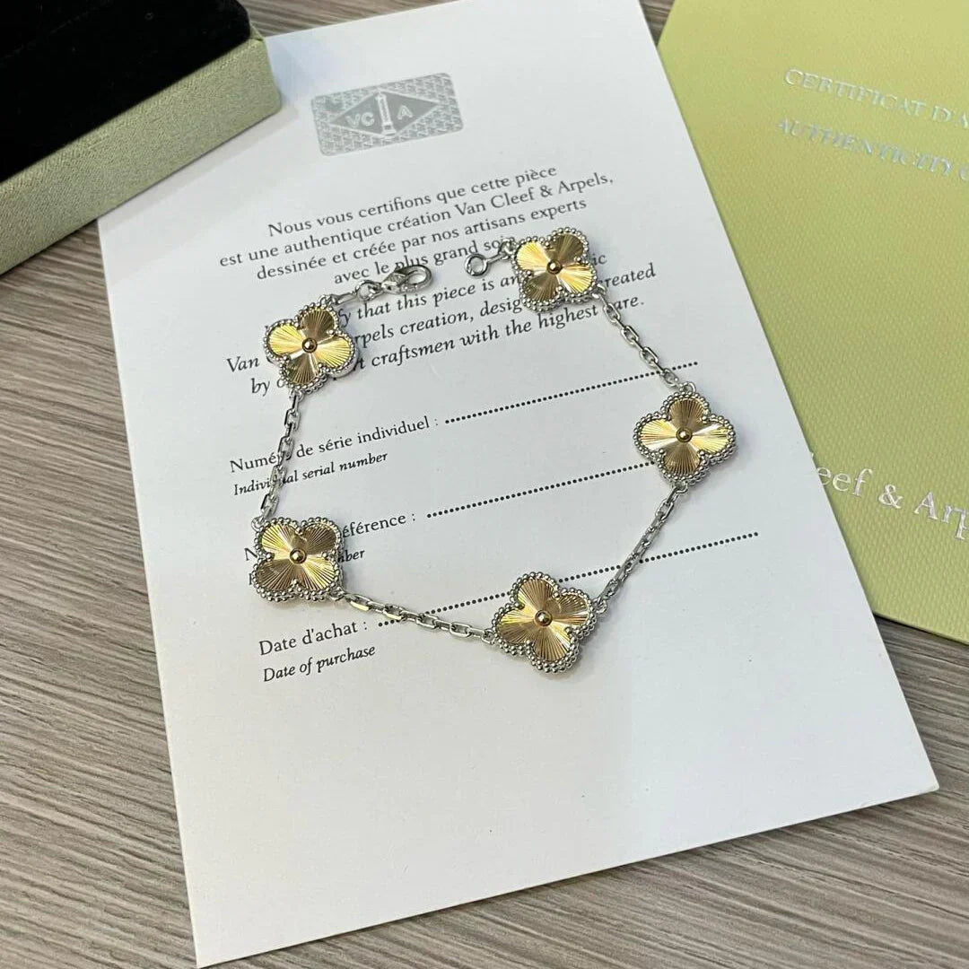 [LUXORA] CLOVER 5 MOTIF LASER BRACELET COLLECTION