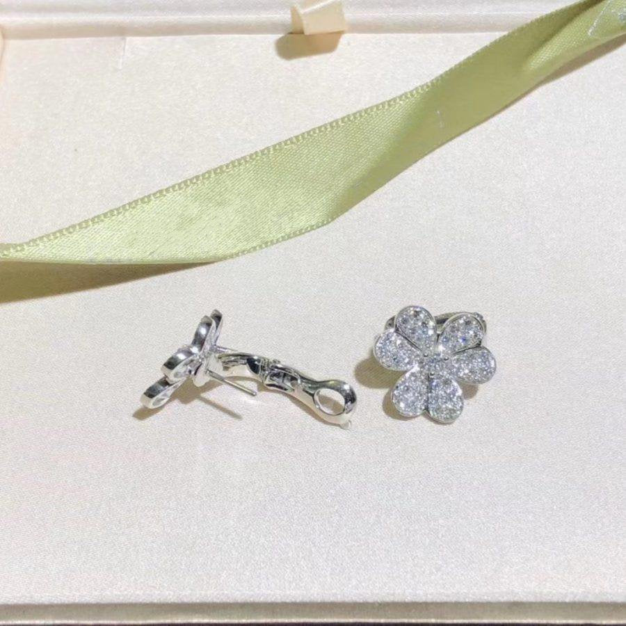 [LUXORA]FRIVOLE SILVER FLOWER DIAMOND EARRINGS