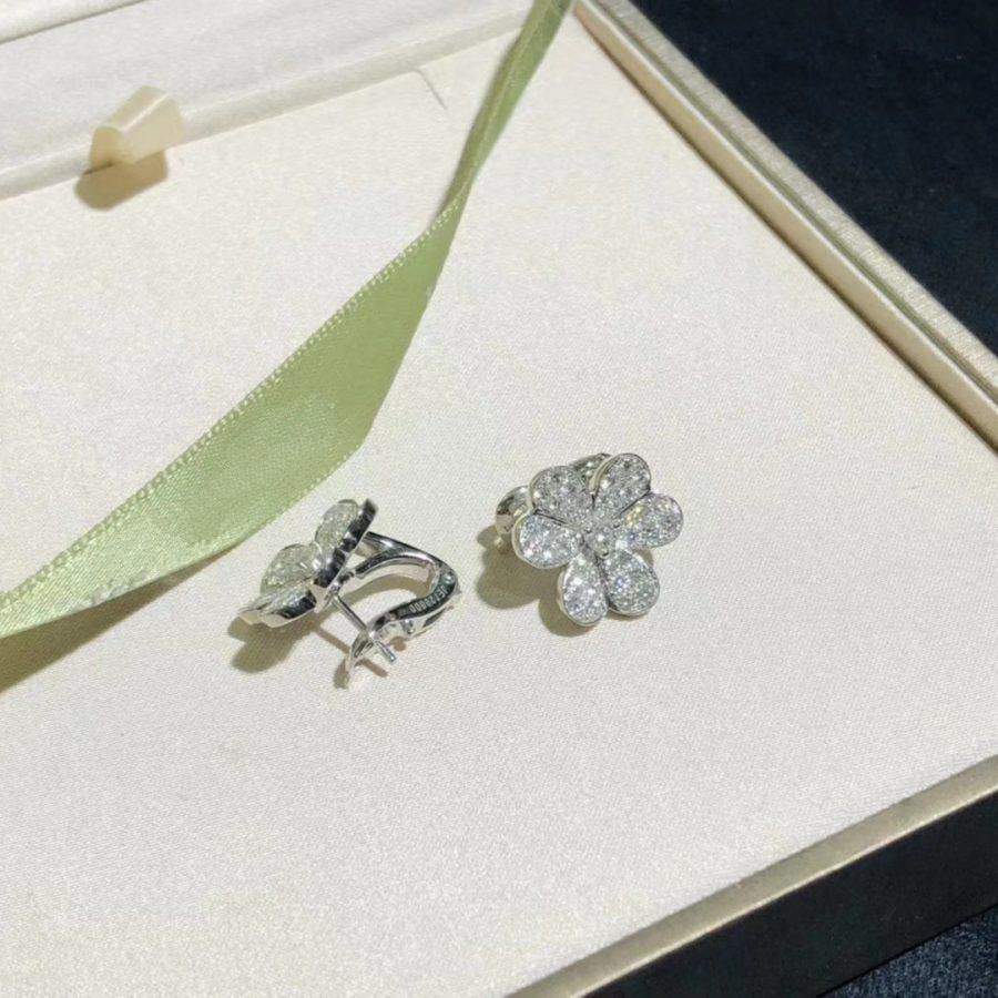 [LUXORA]FRIVOLE SILVER FLOWER DIAMOND EARRINGS