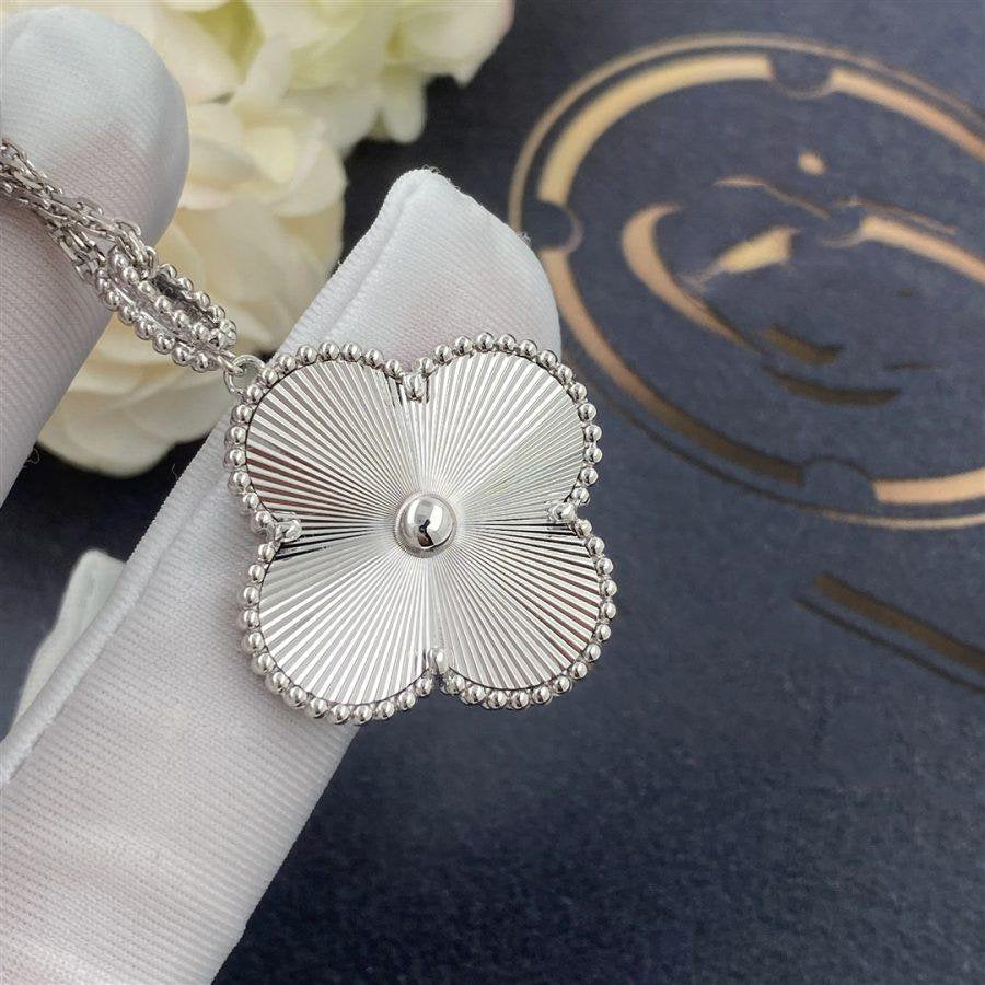 [LUXORA]CLOVER 25MM SILVER BIG CLOVER NECKLACE