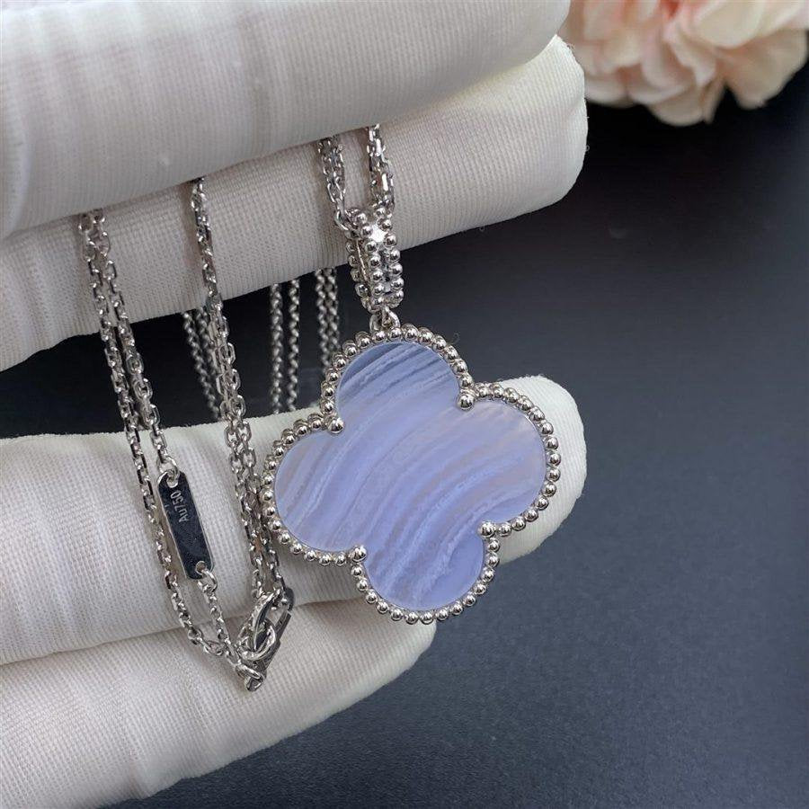 [LUXORA]CLOVER SILVER CHALCEDONY BIG CLOVER NECKLACE