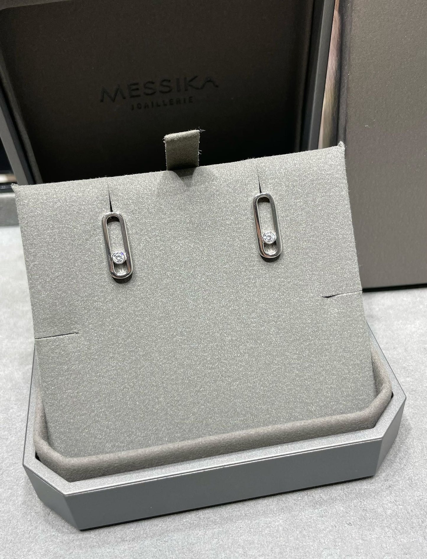 [LUXORA]MOVE UNO SMALL 1 DIAMOND EARRINGS