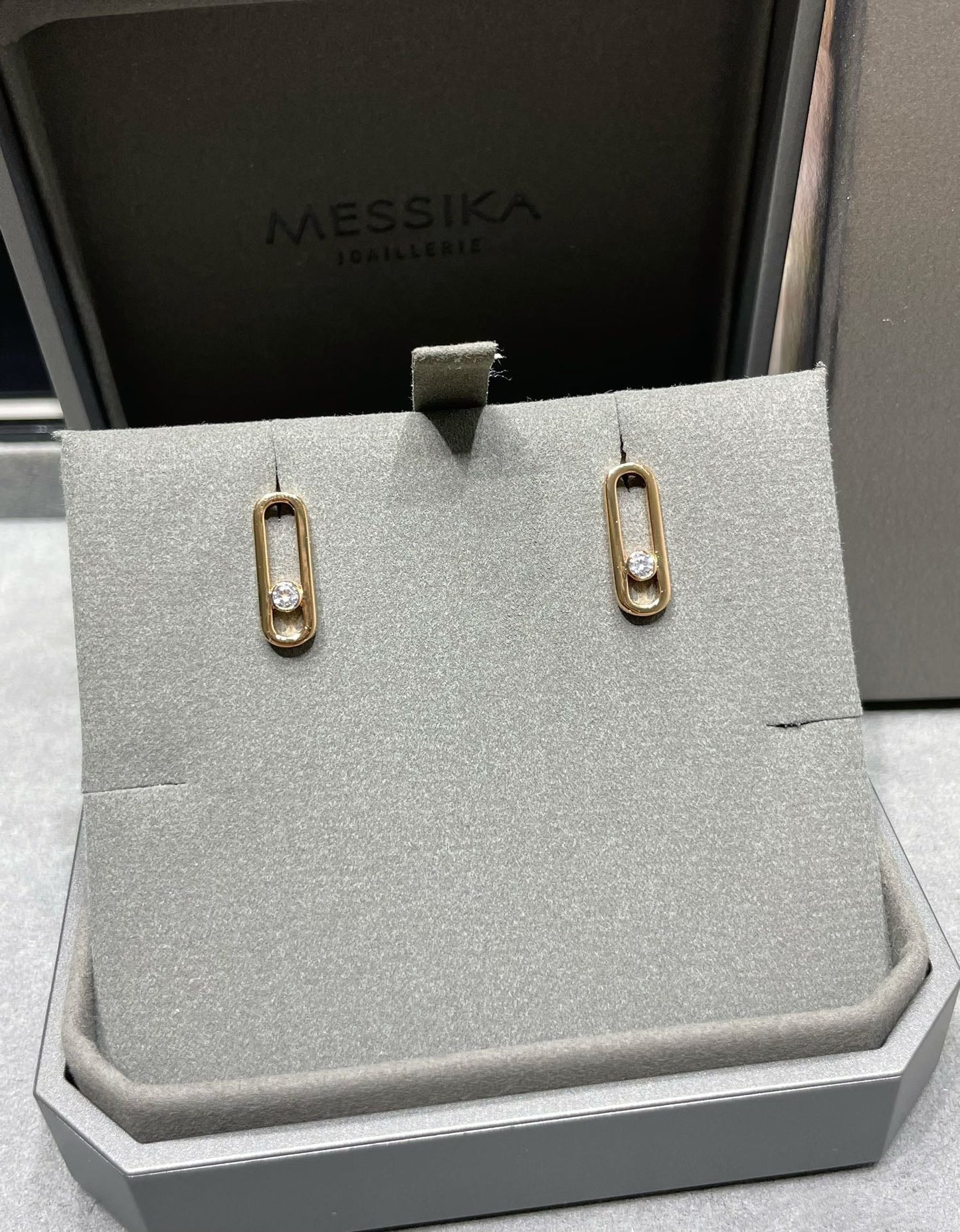 [LUXORA]MOVE UNO SMALL 1 DIAMOND EARRINGS