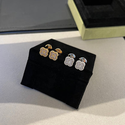 [LUXORA]CLOVER MINI DIAMOND STUD EARRINGS